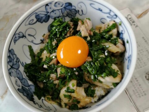 焼き鳥のニラだれ丼